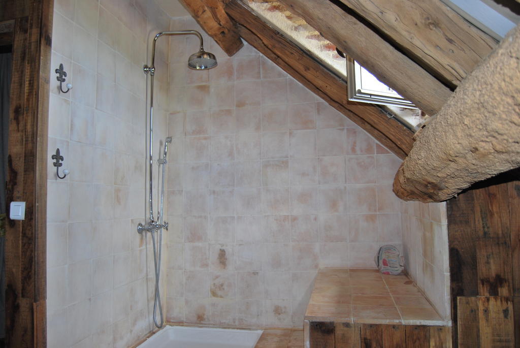 Mas De Garrigue Bed & Breakfast Calvignac Room photo